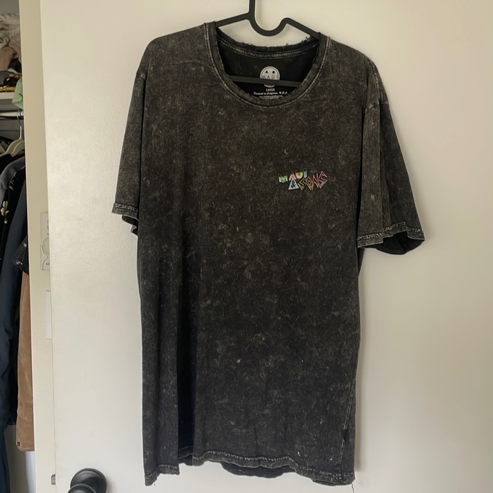 Vintage Maui and sons t shirt
